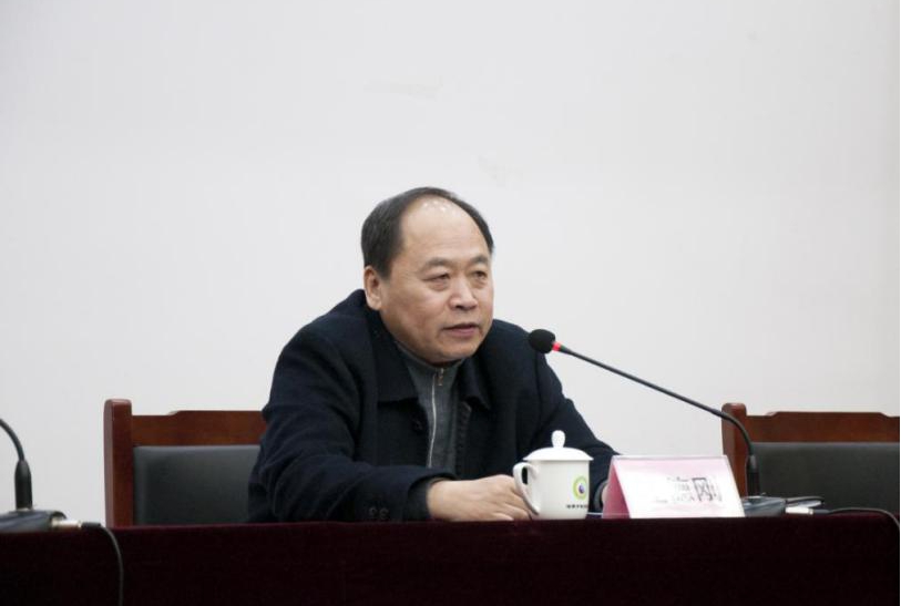 市能源集團公司召開(kāi)新任職中層干部集體談話(huà)會(huì )議(圖3)